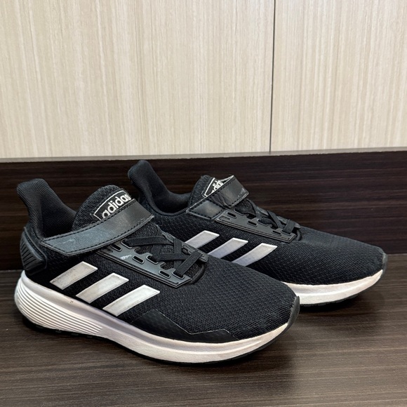 Adidas Kids Black and White Sneakers - Picture 2 of 5